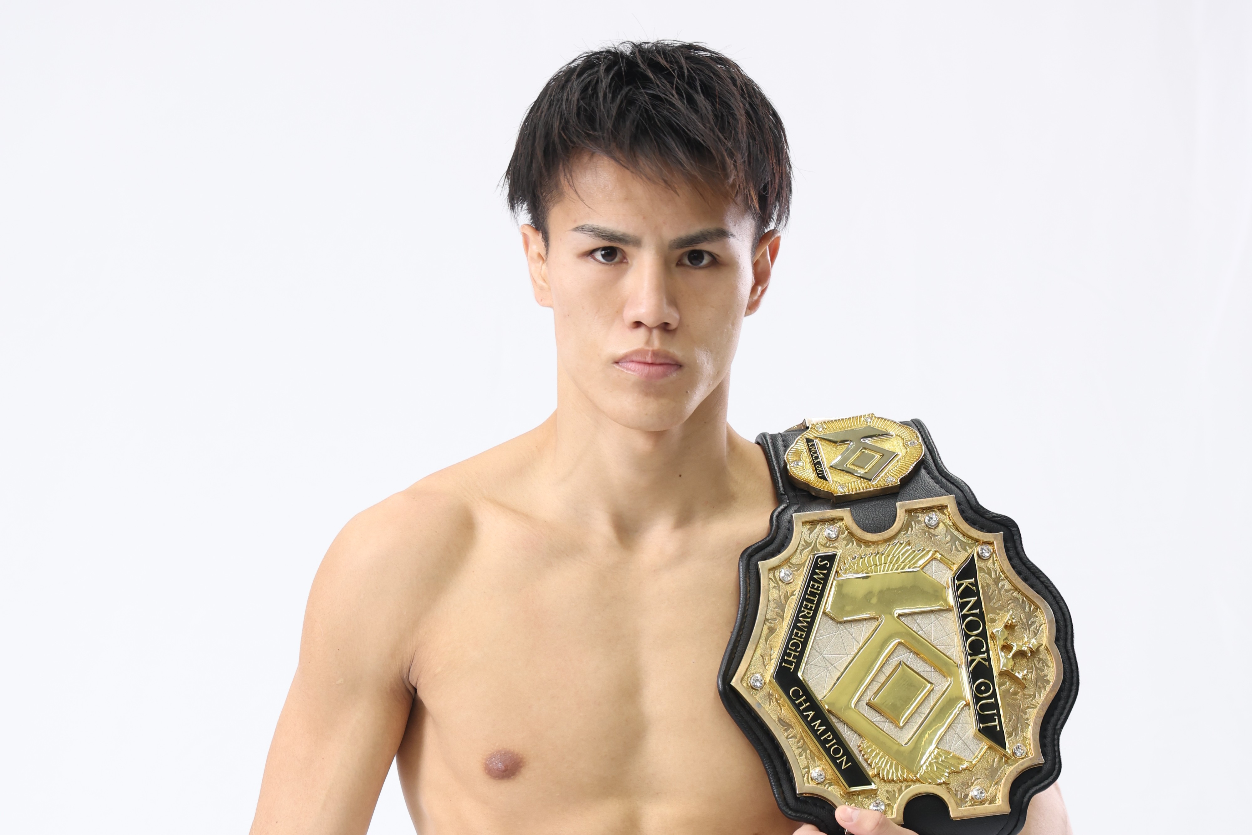 海人 KNOCK OUT-BLACKスーパーウェルター級タイトルを返上